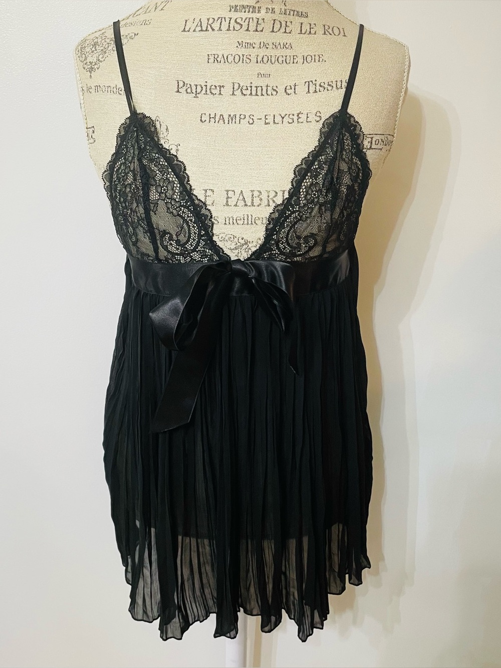 VS Black Lace & Chiffon Babydoll